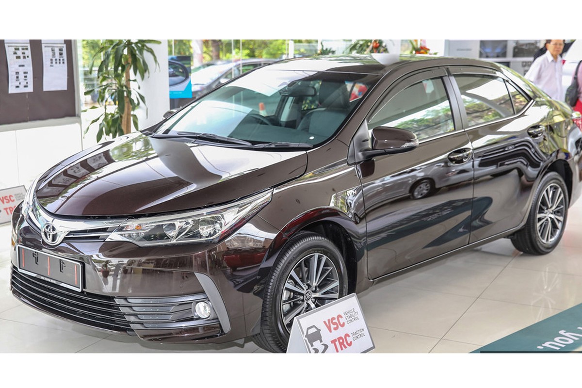 Toyota Corolla Altis 2017 “chot gia” tu 638 trieu dong